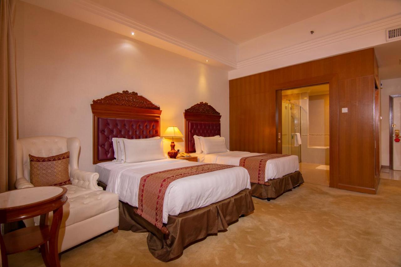 Royale Chulan Hotel 5*
